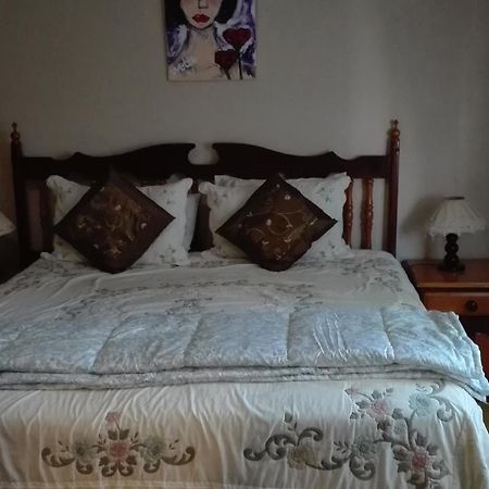 50 On Theal Apartment Пароу Екстериор снимка
