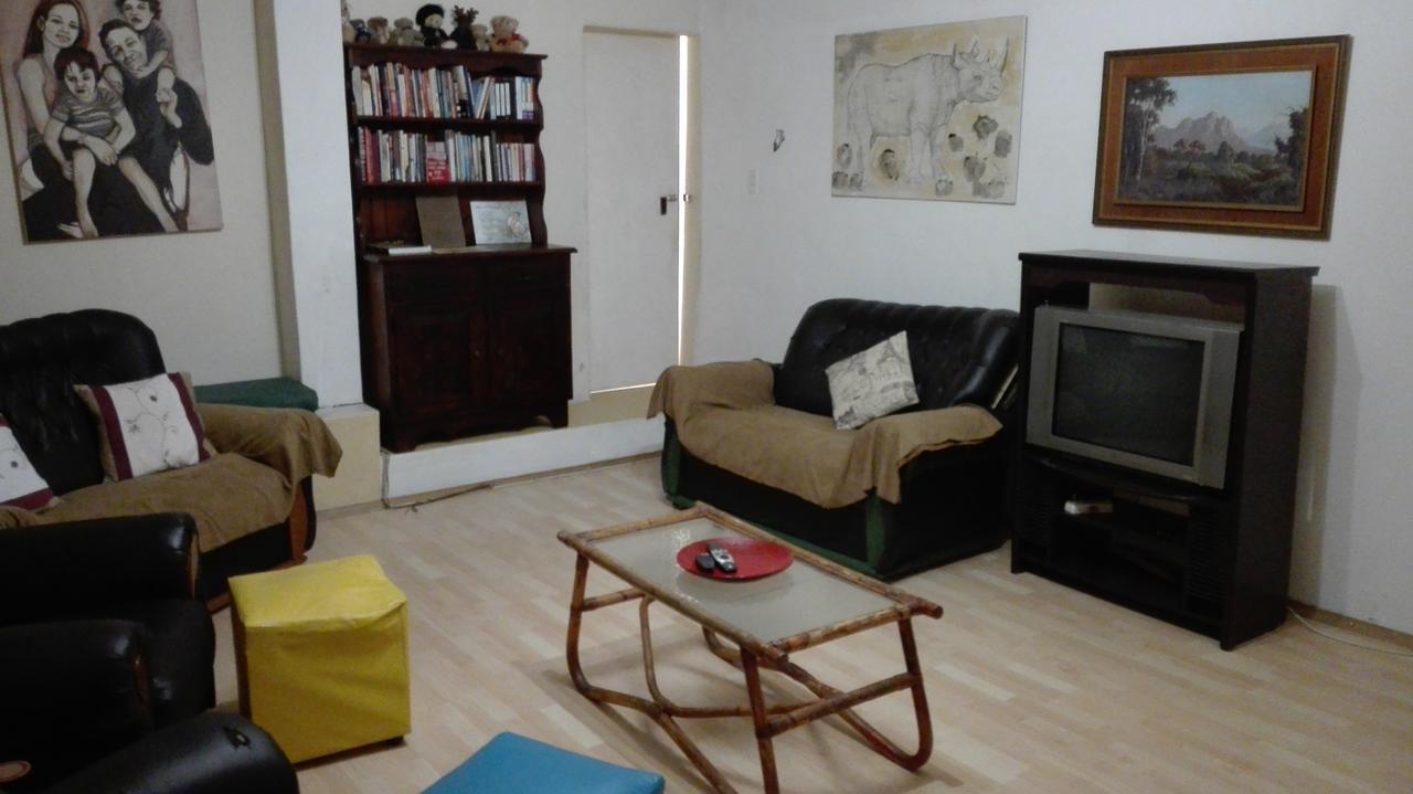 50 On Theal Apartment Пароу Екстериор снимка